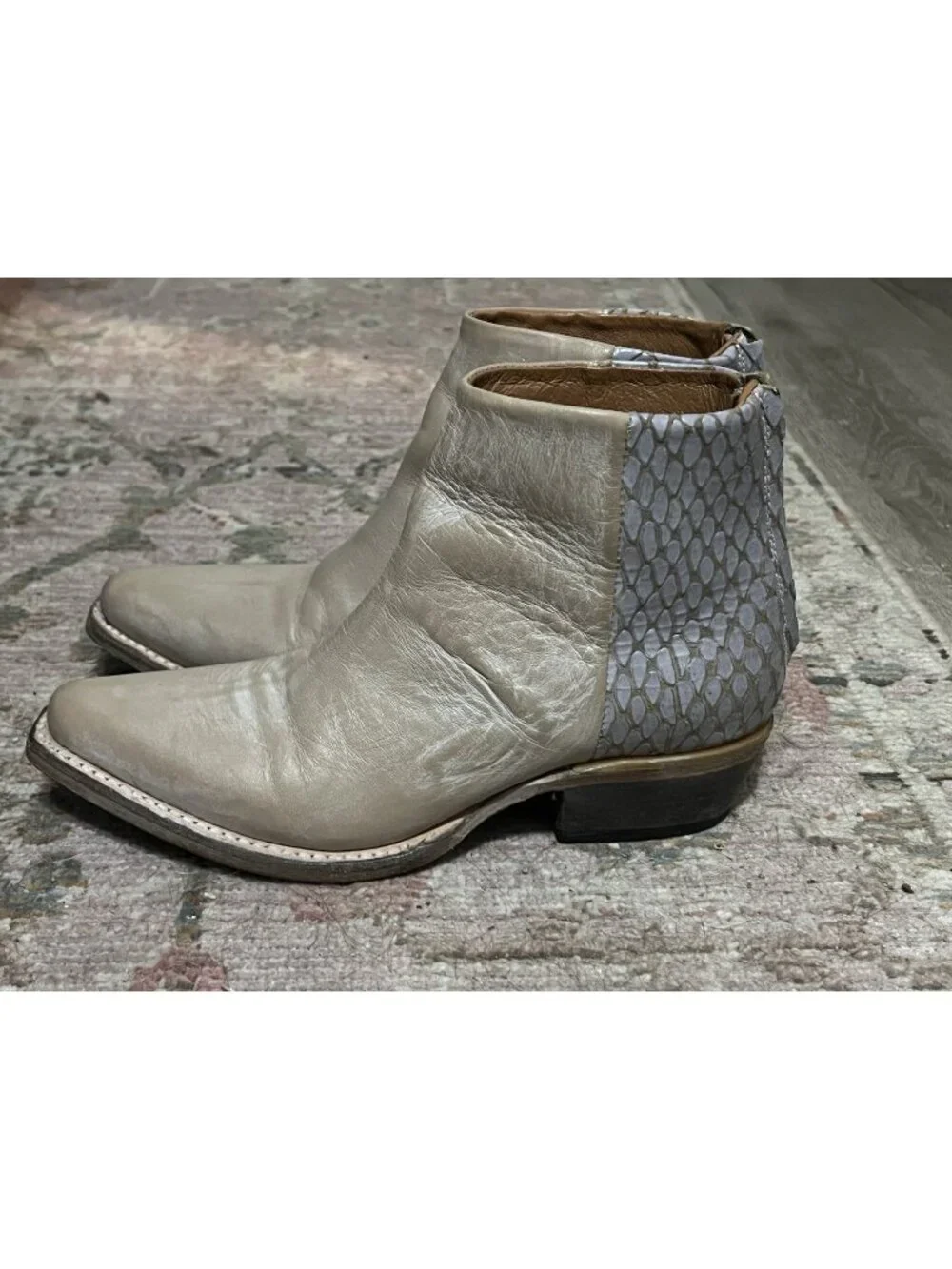 Freebird By Steven Rule Boots Booties Western Boho Cream Silver Croc Size 6